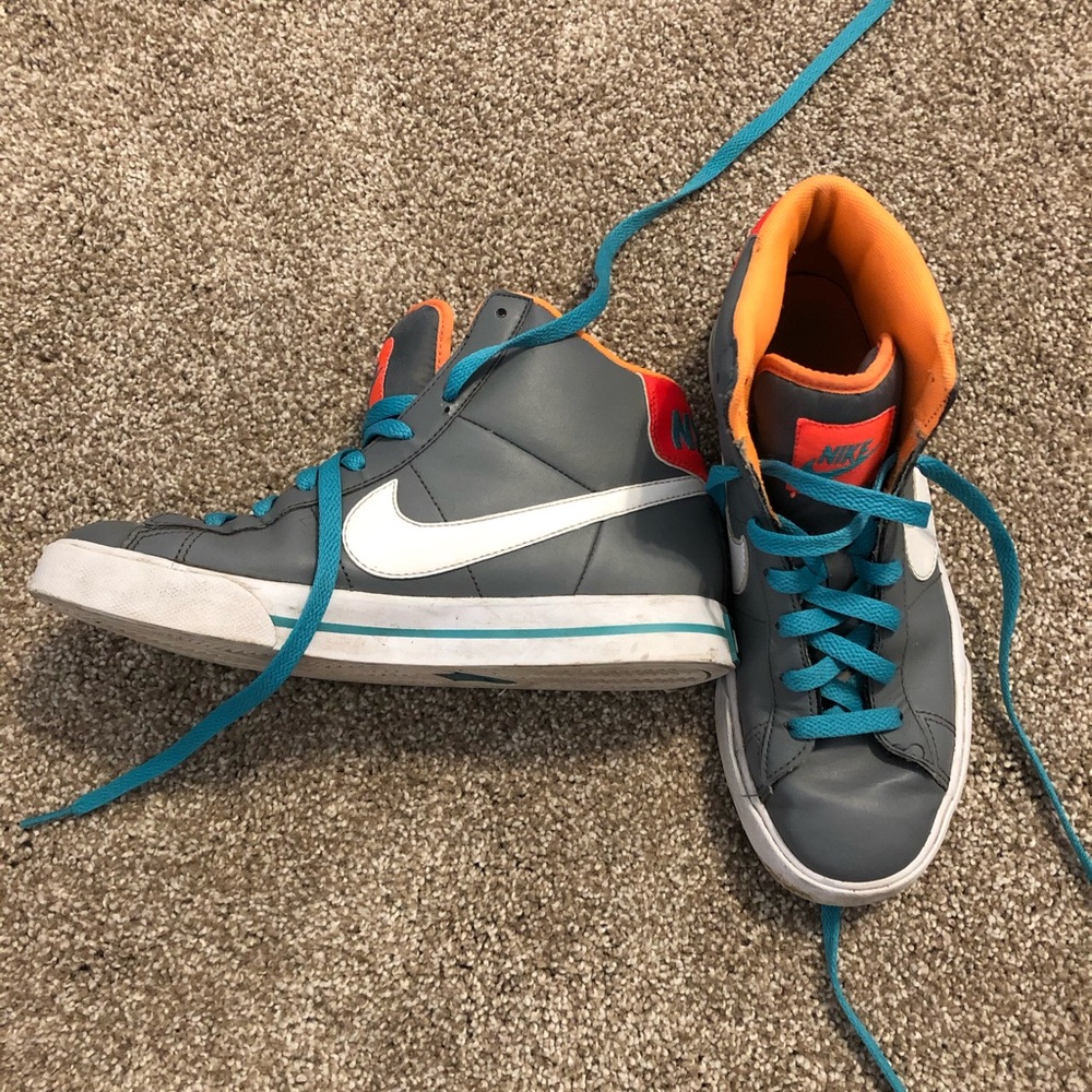 Kicks-Style Shoes